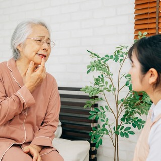 がん治療に伴う口腔粘膜炎　どうケアする？